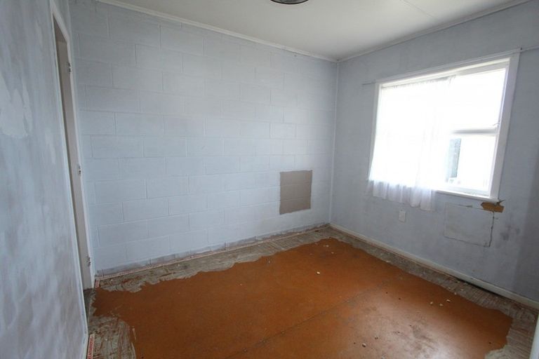 Photo of property in 21 Pohutukawa Drive, Tokoroa, 3420