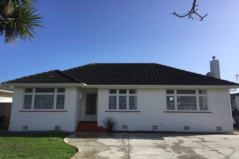 Photo of property in 15 Aberdeen Avenue, Takaro, Palmerston North, 4412