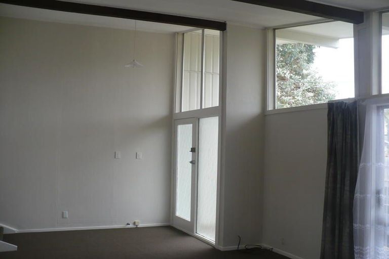 Photo of property in 5 Triangle Road, Massey, Auckland, 0614