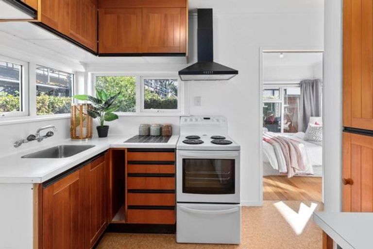 Photo of property in 1/30 Ngataringa Road, Devonport, Auckland, 0624