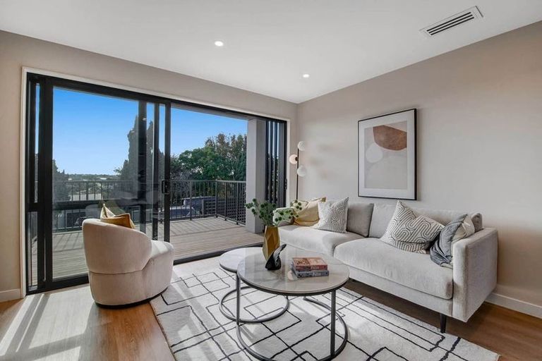 Photo of property in 8/32 Beulah Avenue, Rothesay Bay, Auckland, 0630