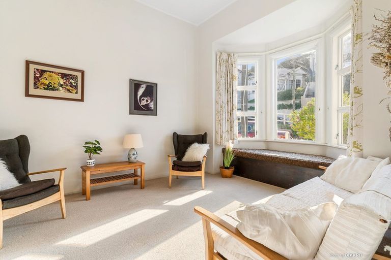 Photo of property in 17 Medway Street, Island Bay, Wellington, 6023