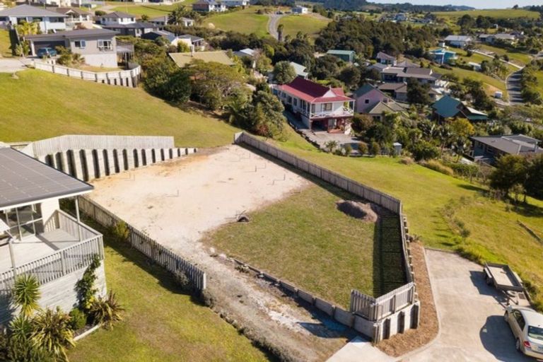 Photo of property in 21 Nancy Wake Place, Cable Bay, 0420