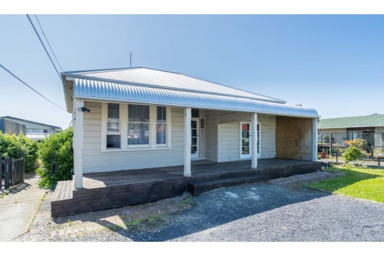 Photo of property in 61 Wesley Street, South Dunedin, Dunedin, 9012