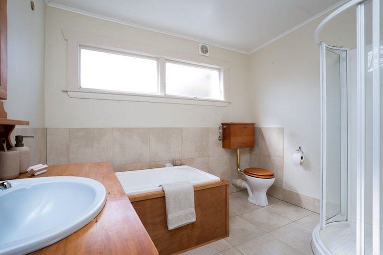 Photo of property in 18 Tilford Street, Woolston, Christchurch, 8062