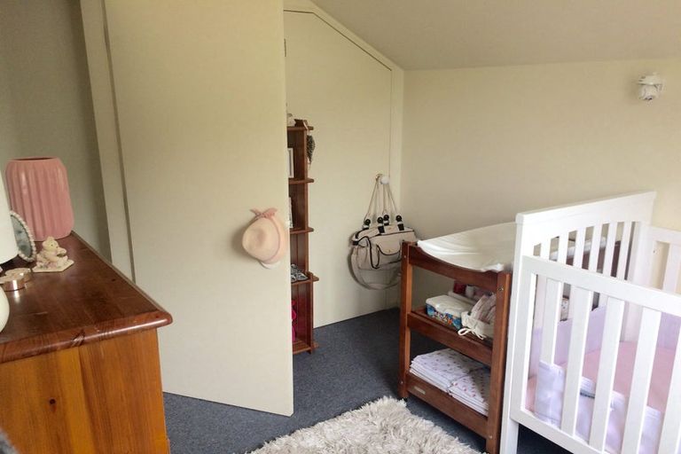 Photo of property in 9 Marjory Close, Broadmeadows, Wellington, 6035