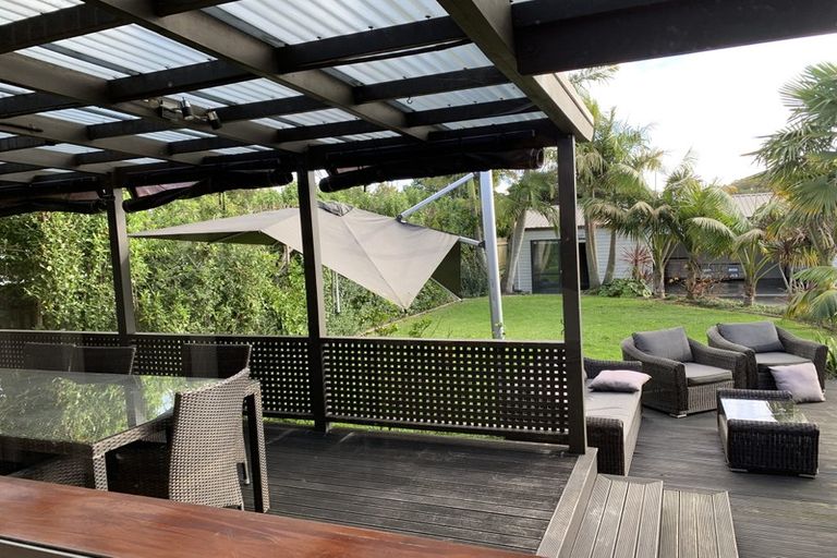 Photo of property in 44 Hepburn Road, Glendene, Auckland, 0602