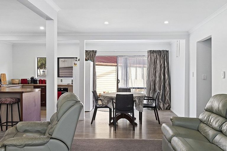 Photo of property in 190 Maunsell Road, Port Waikato, Tuakau, 2695