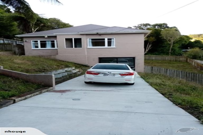 Photo of property in 52 Chamberlain Road, Karori, Wellington, 6012