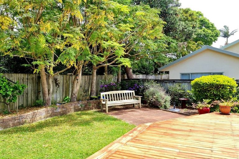 Photo of property in 15 Palmgreen Court, Stanmore Bay, Whangaparaoa, 0932
