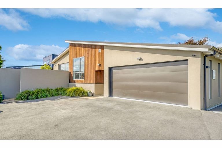 Photo of property in 109 Soleares Avenue, Mount Pleasant, Christchurch, 8081
