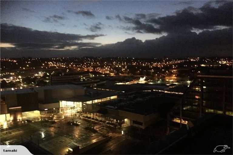 Photo of property in The Rennaissance, 16i/18 Ronwood Avenue, Manukau, Auckland, 2104