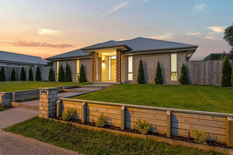 Photo of property in 48 Tutaipatu Avenue, Pegasus, 7612