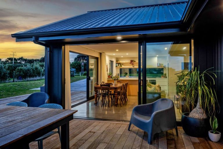 Photo of property in 2 Tasman Street, Opunake, 4616