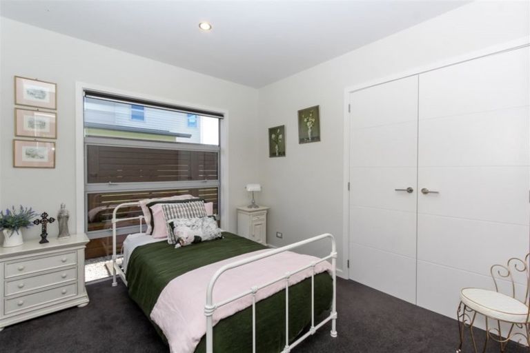 Photo of property in 7 St Andrews Parkway, Waiwhakaiho, New Plymouth, 4312