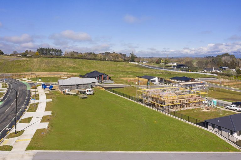 Photo of property in 30 Taahunui Rise, Peacocke, Hamilton, 3206