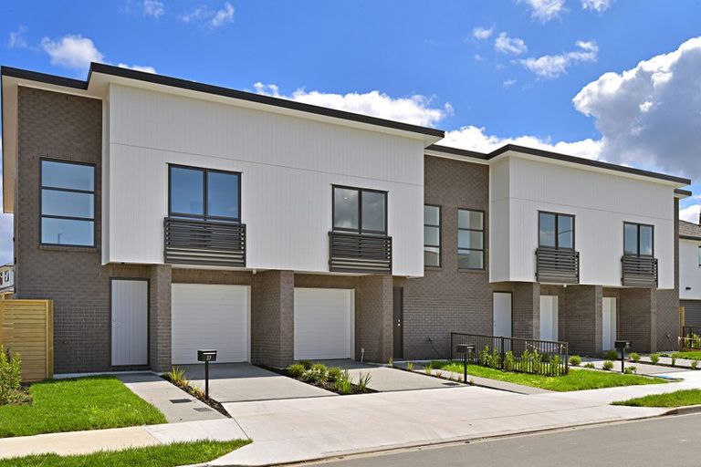 Photo of property in 40 Vincent Mcgrath Crescent, Swanson, Auckland, 0614