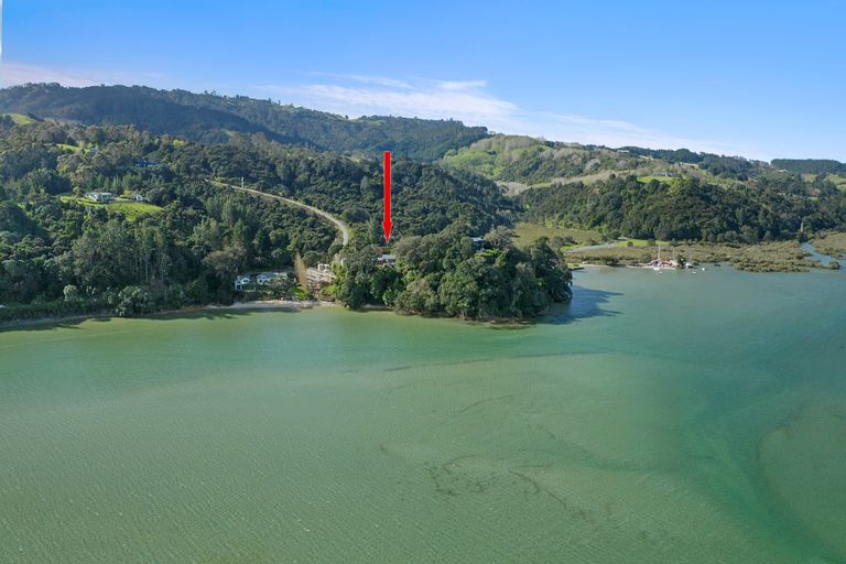 Photo of property in 417 Leigh Road, Whangateau, 0985