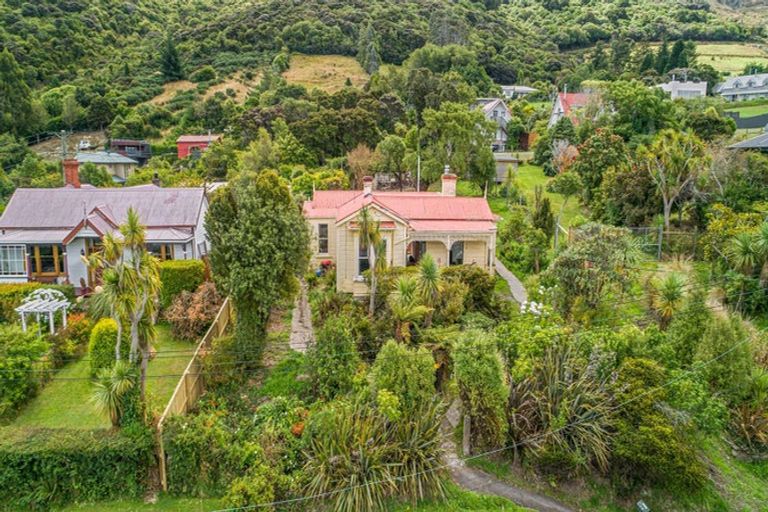 Photo of property in 49 Kauri Street, Ravensbourne, Dunedin, 9022
