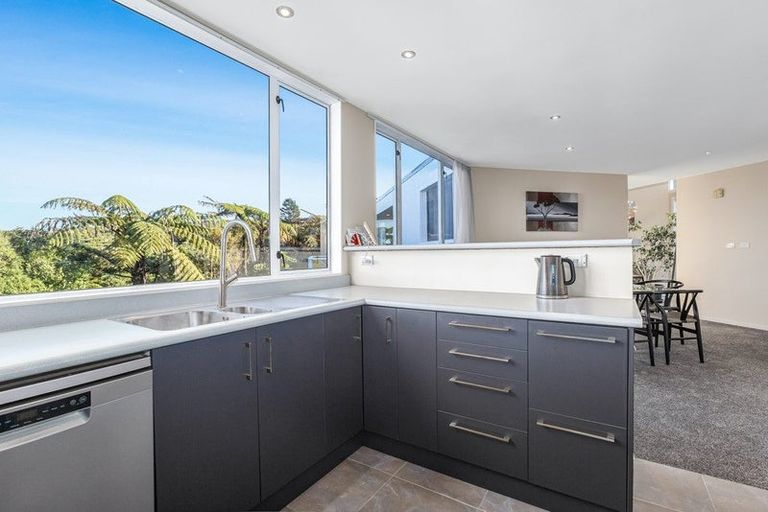 Photo of property in 73 Viewmont Drive, Harbour View, Lower Hutt, 5010