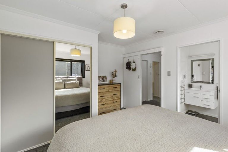 Photo of property in 21 Severn Street, Mosgiel, 9024