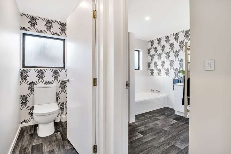 Photo of property in 1 Loader Place, Tawhero, Whanganui, 4501