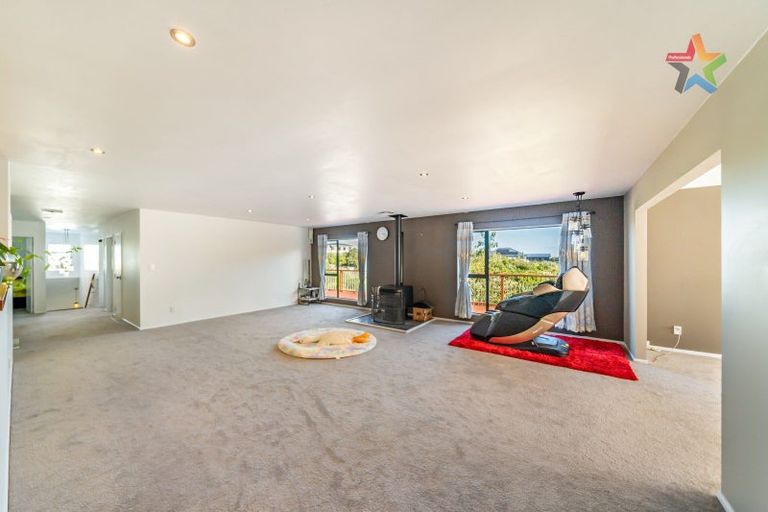 Photo of property in 285 Maungaraki Road, Maungaraki, Lower Hutt, 5010