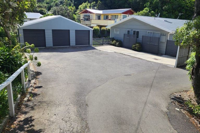 Photo of property in 2/80 Airlie Road, Plimmerton, Porirua, 5026