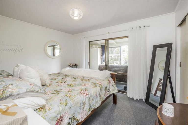 Photo of property in 5 Rotoma Rise, Clover Park, Auckland, 2019