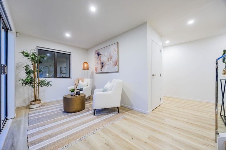 Photo of property in 3c Dawnhaven Drive, Te Atatu Peninsula, Auckland, 0610