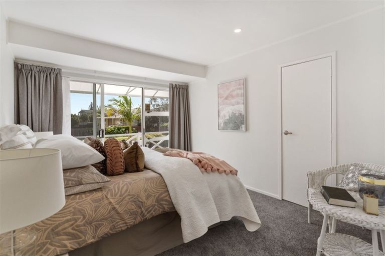 Photo of property in 1/38 Ballater Place, Highland Park, Auckland, 2010