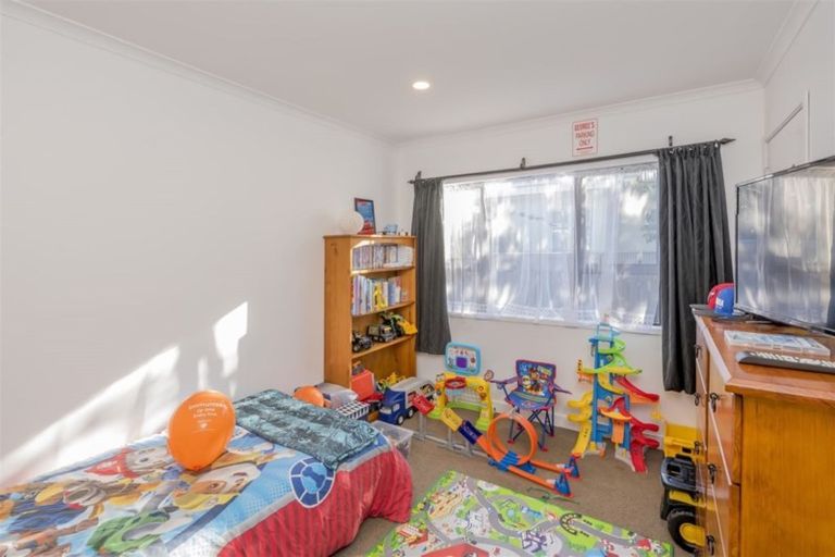 Photo of property in 21 Read Street, Levin, 5510