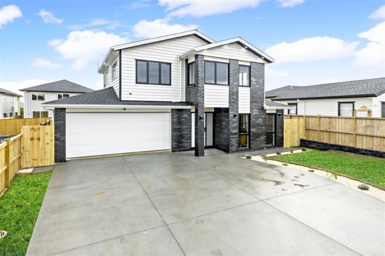 Photo of property in 7 Te Aramanu Crescent, Papakura, 2110