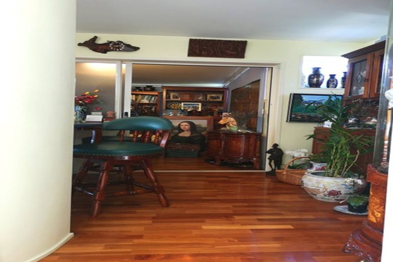 Photo of property in 36 Loloma Drive, Half Moon Bay, Auckland, 2012