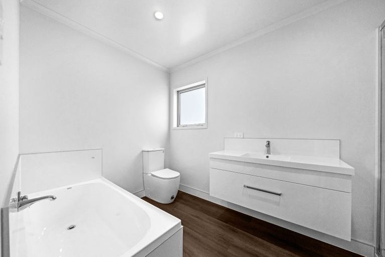 Photo of property in 5 Frank Evans Place, Henderson, Auckland, 0610