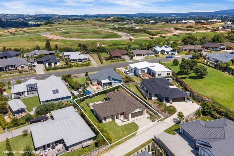 Photo of property in 3 Lakeside Terrace, Omokoroa, 3114