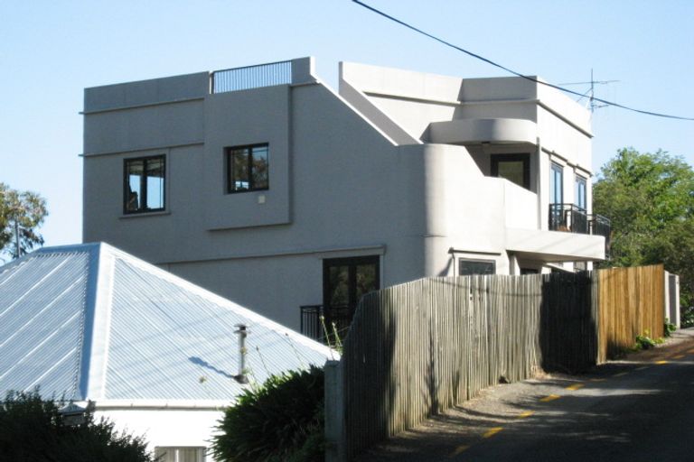 Photo of property in 39 Ticehurst Road, Lyttelton, 8082