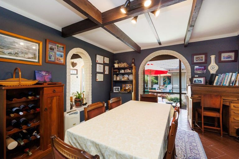 Photo of property in 101 Clifton Terrace, Fitzherbert, Palmerston North, 4410