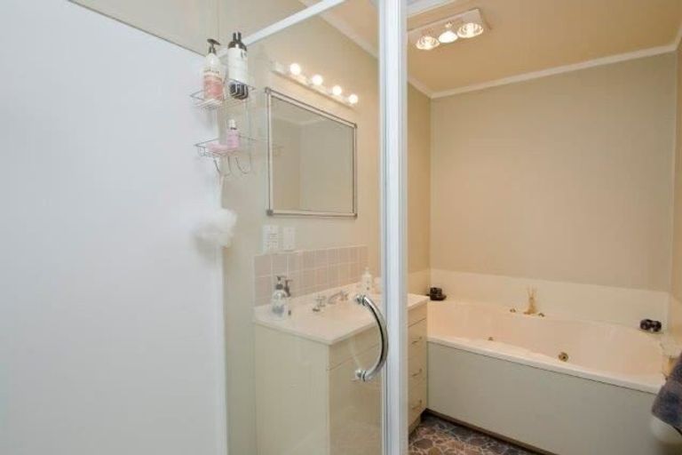 Photo of property in 10 Terrace Avenue, Mount Maunganui, 3116