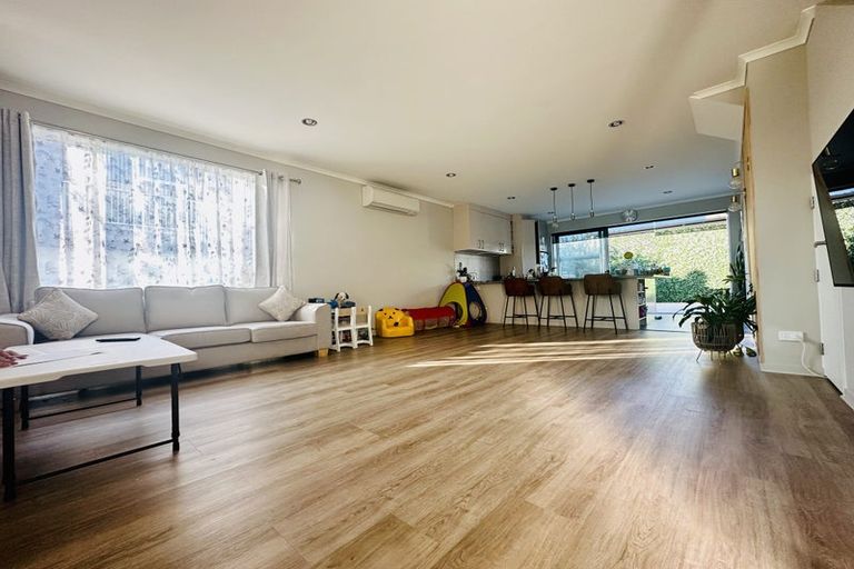 Photo of property in 31 Hakawai Avenue, Takanini, 2112