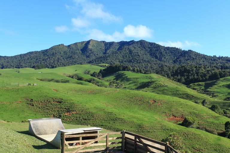 Photo of property in 668 Te Hutewai Road, Raglan, 3296