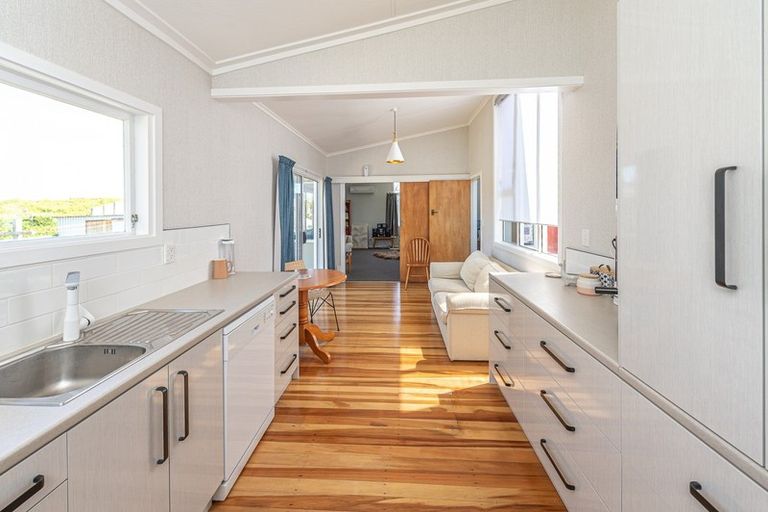 Photo of property in 18 Murch Place, Tawhero, Whanganui, 4500