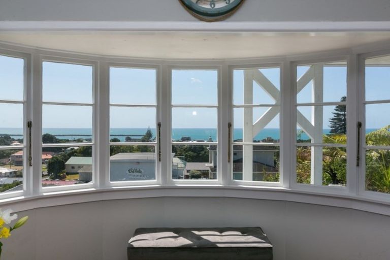 Photo of property in 421 Devon Street West, Lynmouth, New Plymouth, 4310