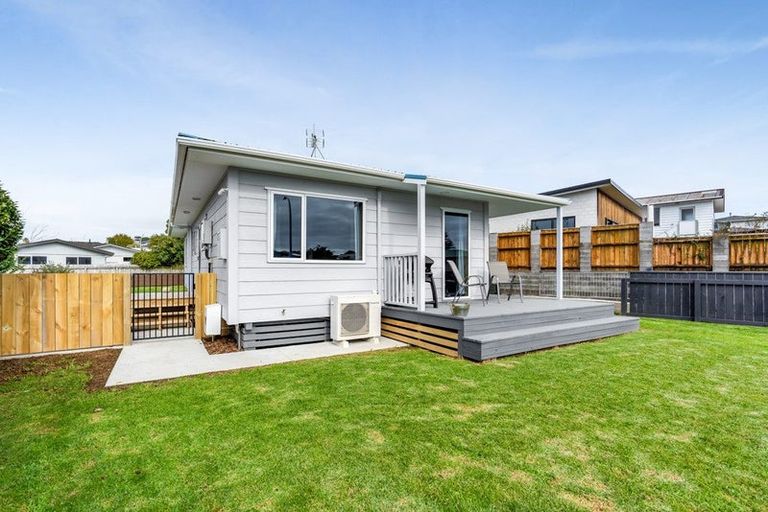 Photo of property in 6 Camellia Avenue, Bell Block, New Plymouth, 4312