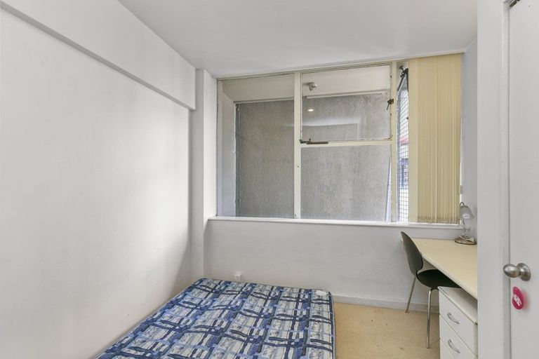 Photo of property in Terrace Tower Apartments, 10a/126 The Terrace, Wellington Central, Wellington, 6011