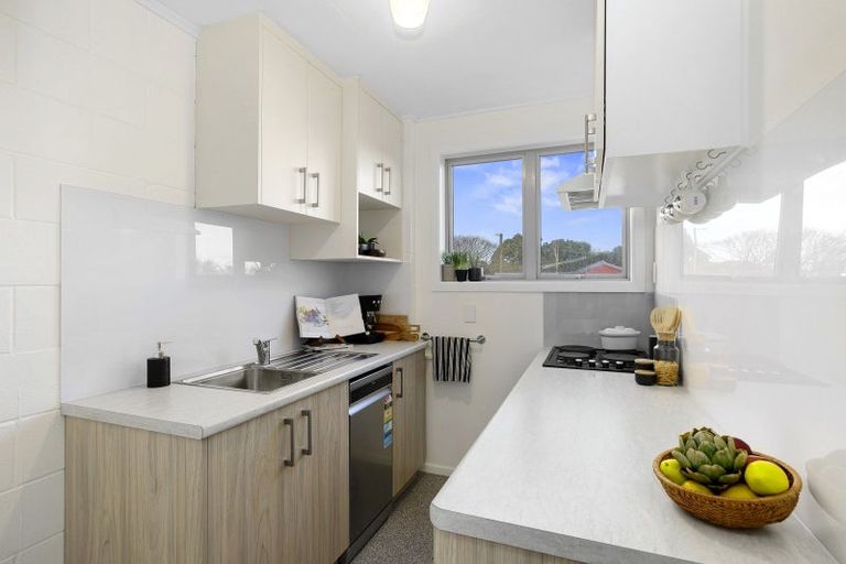 Photo of property in 6/19 Pirie Crescent, Moera, Lower Hutt, 5010