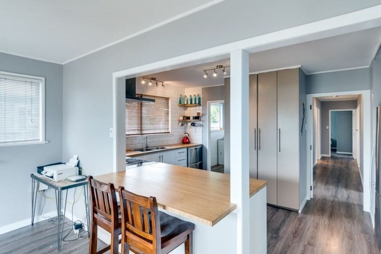 Photo of property in 221 Tudor Avenue, Mayfair, Hastings, 4122