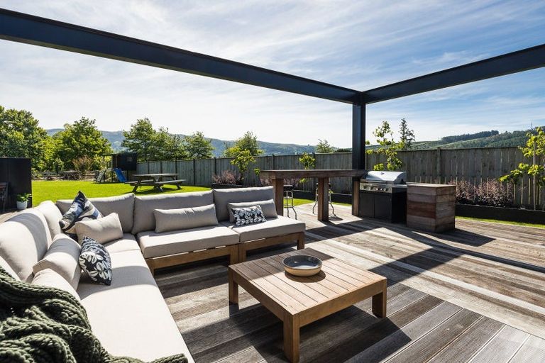 Photo of property in 10 Rodeo Place, Outram, 9019