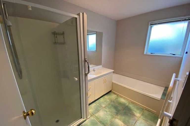 Photo of property in 135 Hawford Road, Opawa, Christchurch, 8023