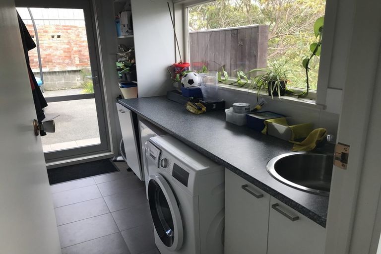 Photo of property in 1 Cherry Grove, Strathmore Park, Wellington, 6022